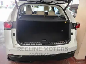 Lexus NX 300h Base 4x4 (2.5L 4cyl 2A) 2017 White