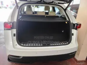 Lexus NX 300h Base 4x4 (2.5L 4cyl 2A) 2017 White