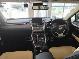 Lexus NX 300h Base 4x4 (2.5L 4cyl 2A) 2017 White