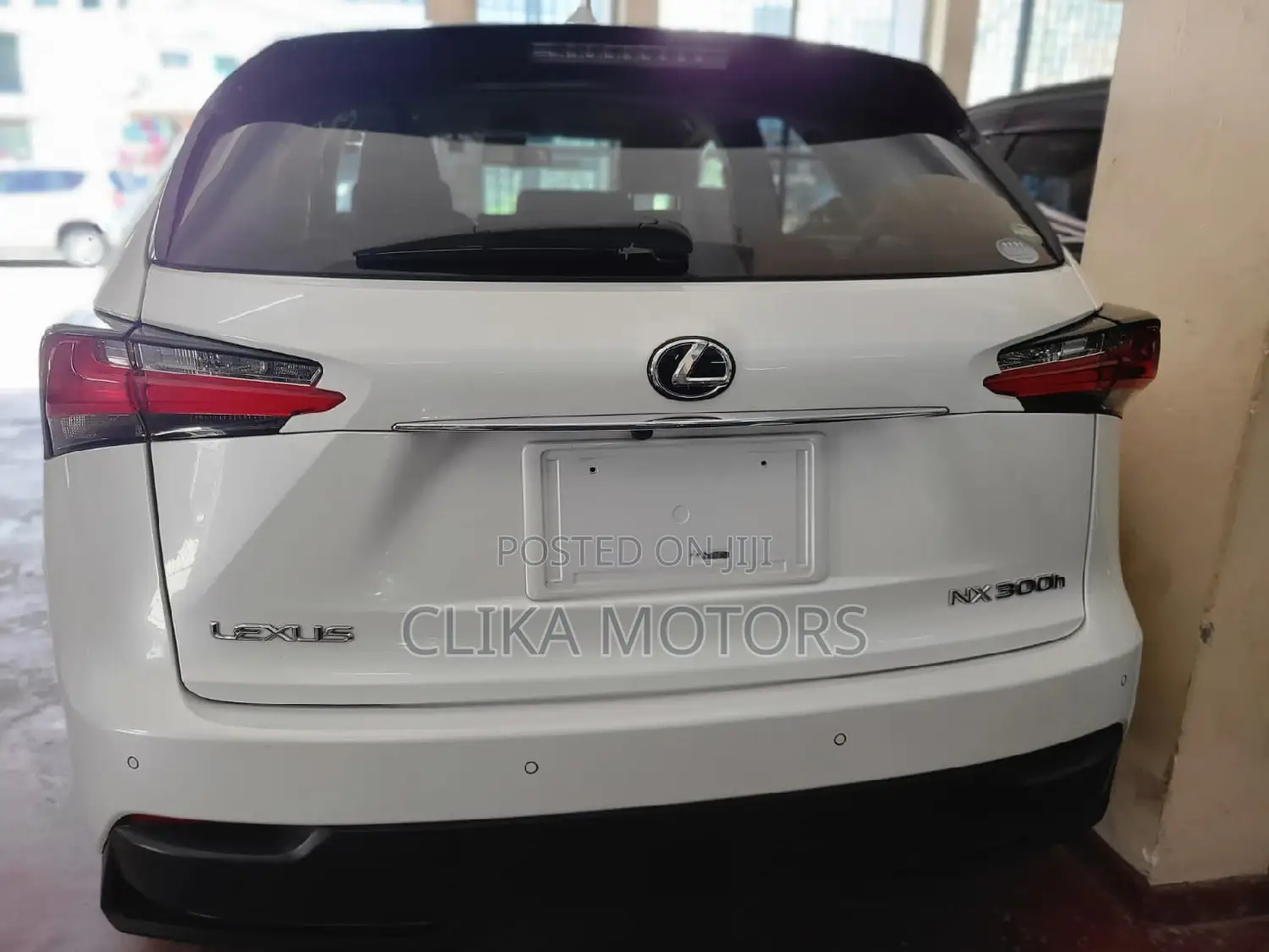 Lexus NX 300h Base 4x4 (2.5L 4cyl 2A) 2017 White