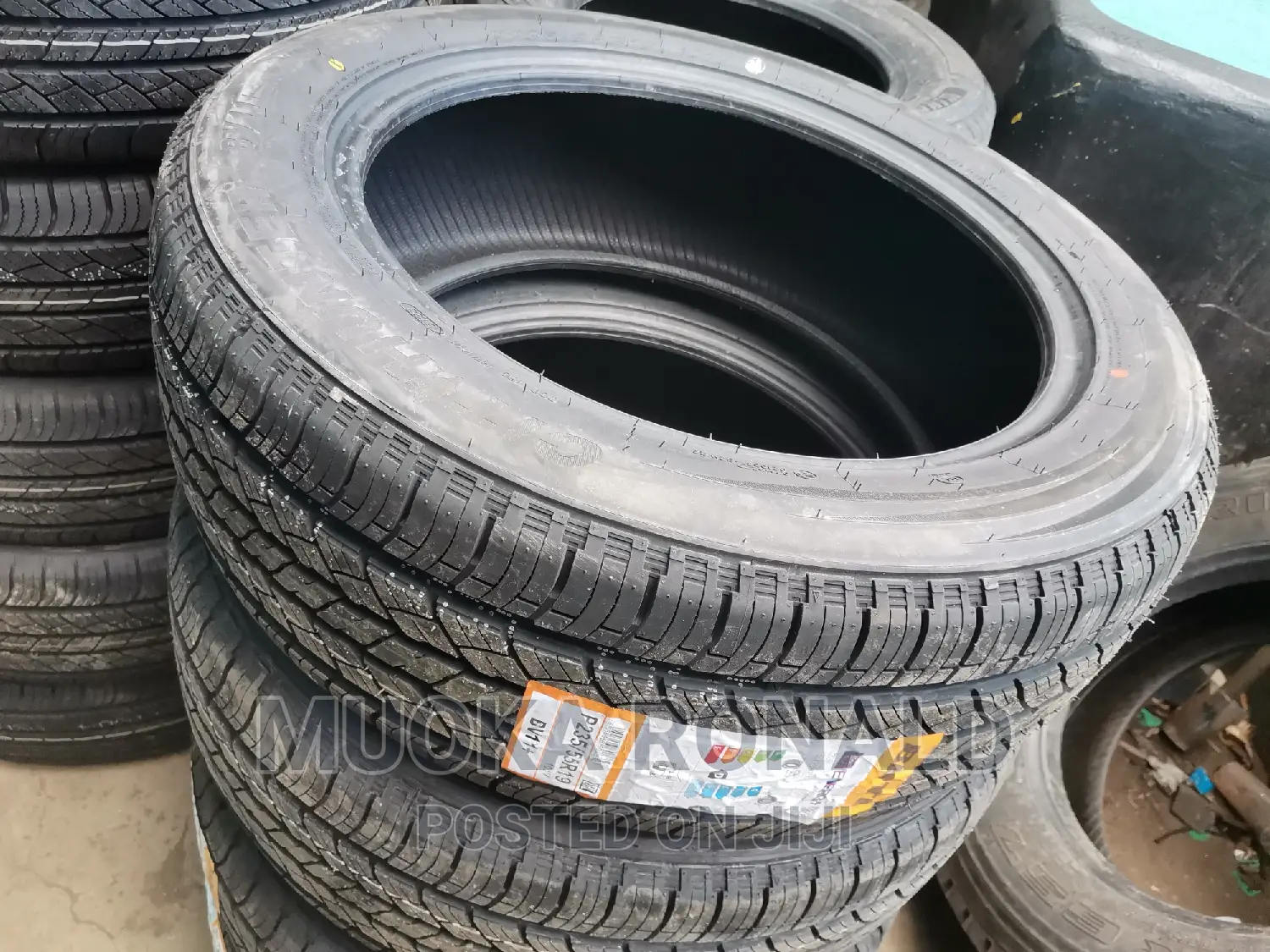 235/55r19 Boto Tyre