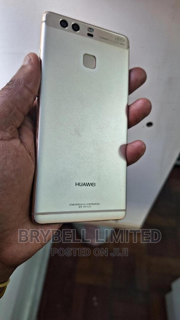 Huawei P9 64 GB Gold - main view