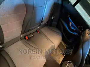 Mercedes-Benz C180 2016 Silver