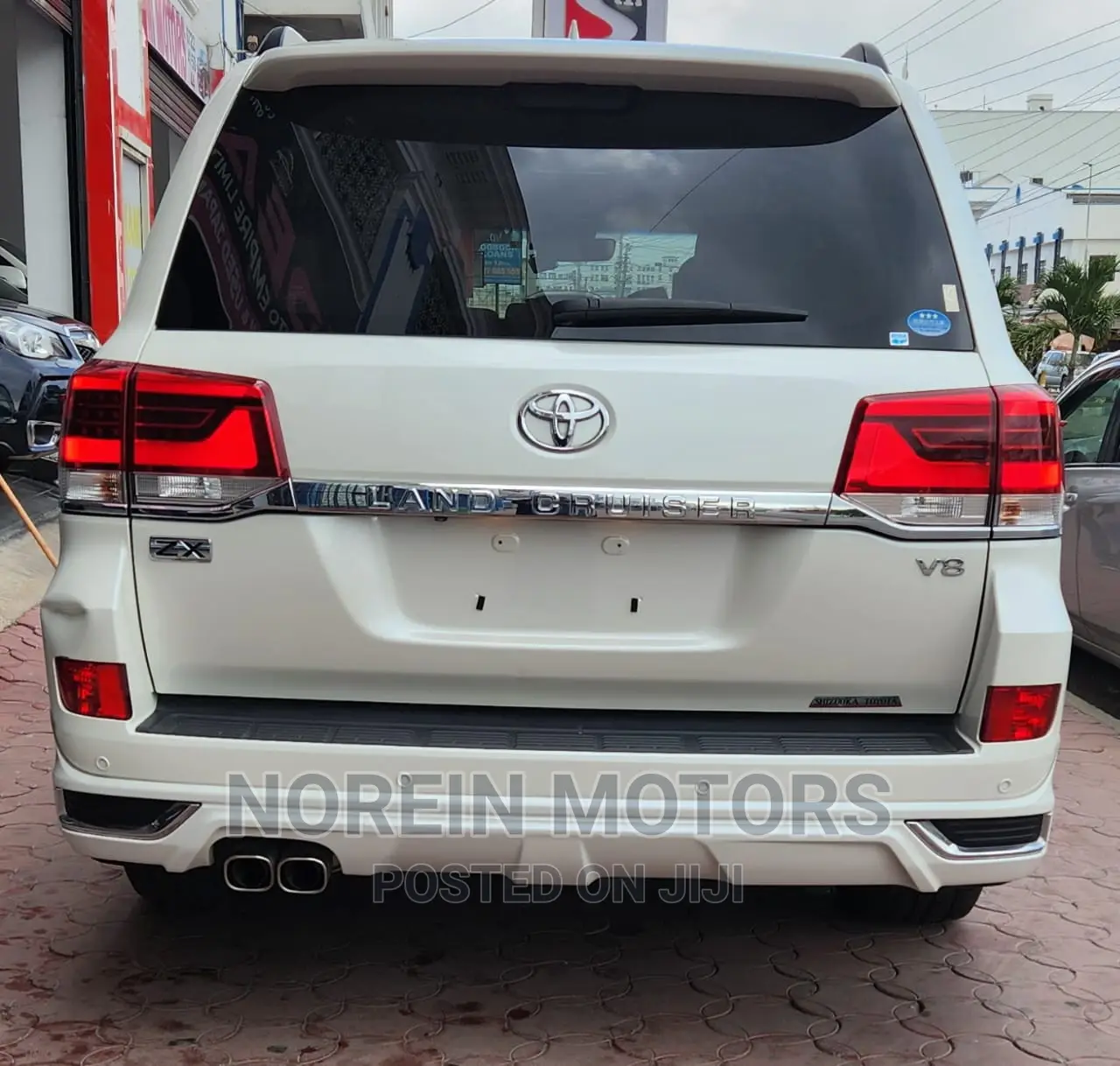 Toyota Land Cruiser 2017 White