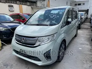 Honda Stepwgn 2016 White