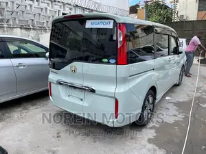 Honda Stepwgn 2016 White