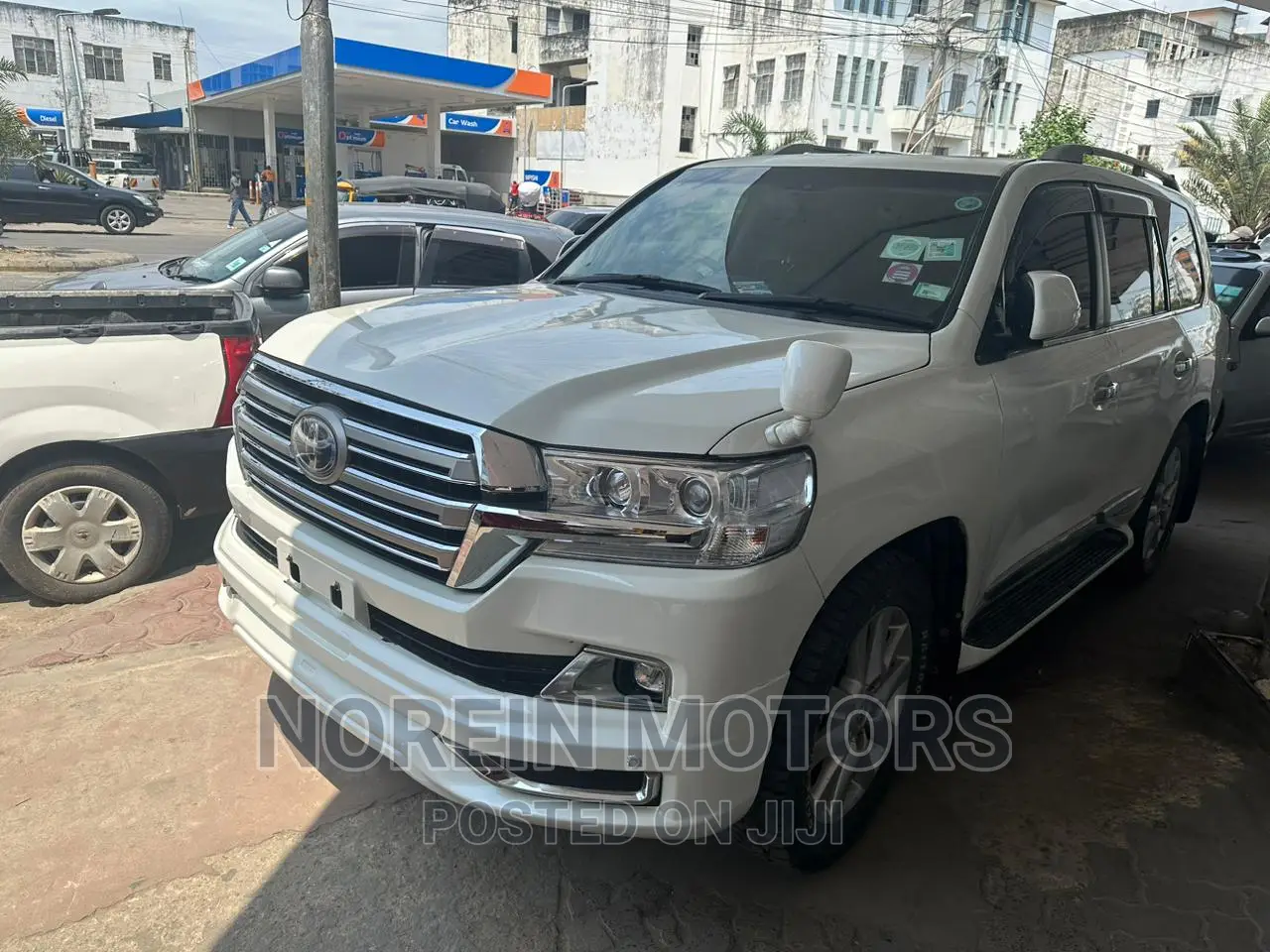 Toyota Land Cruiser 2008 White