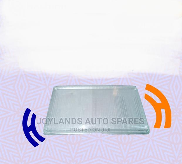 Mitsubishi Fuso 87 (Box) Head Glass