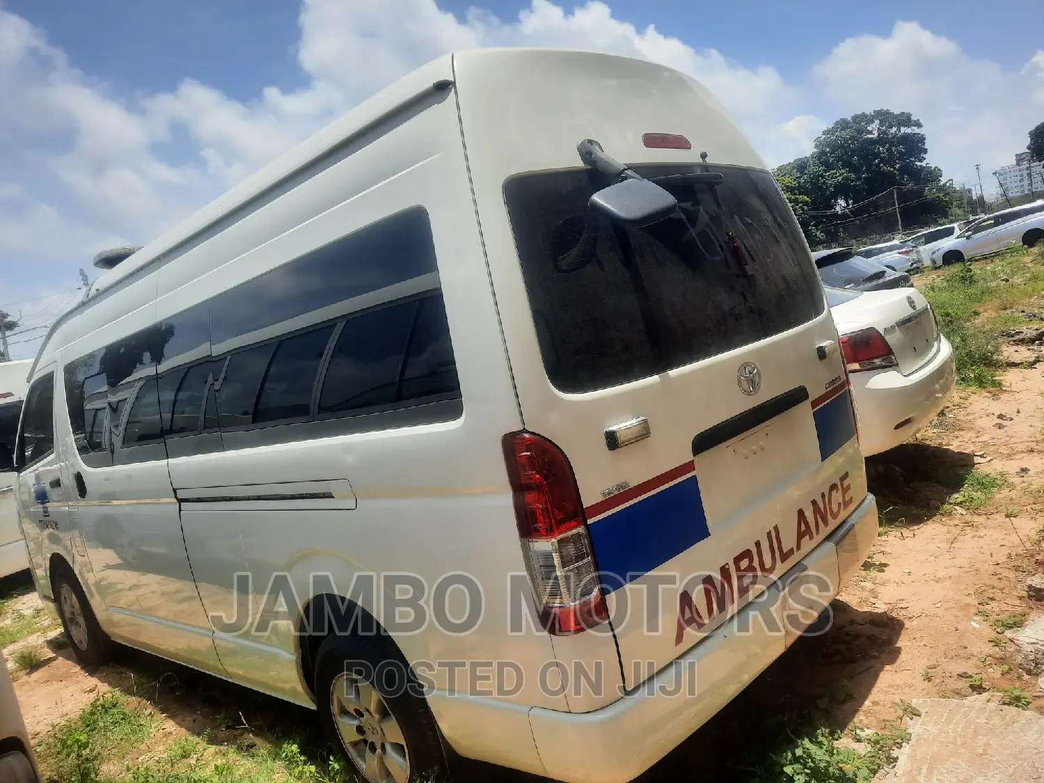 Toyota HiAce 2016 White