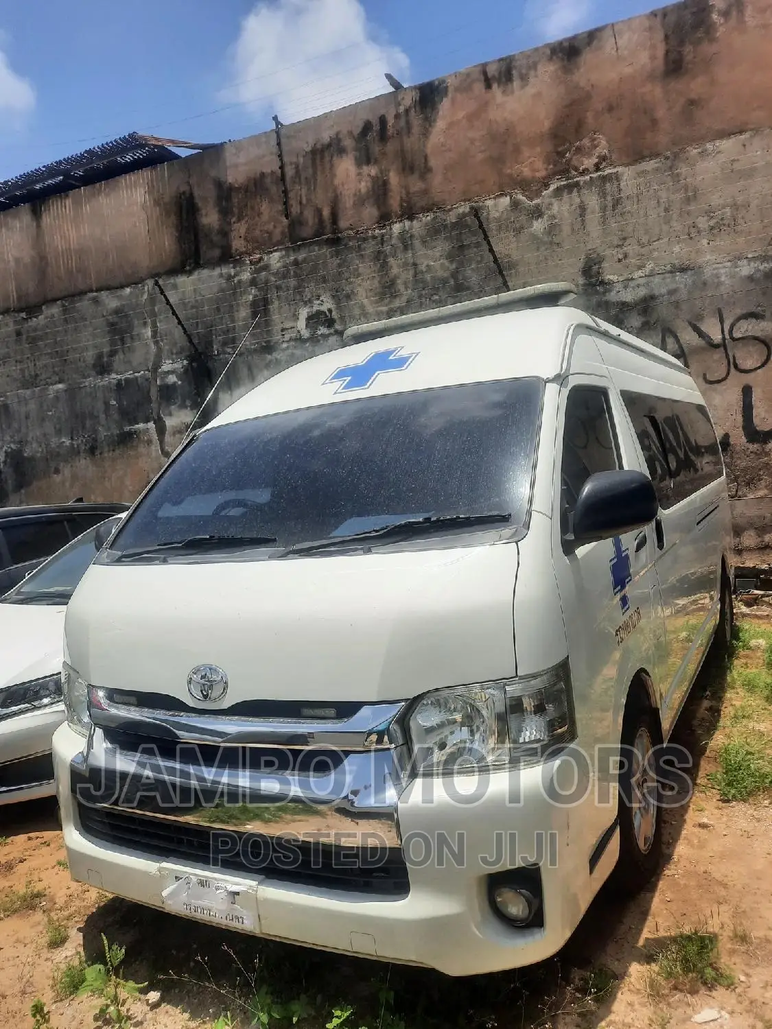 Toyota HiAce 2016 White