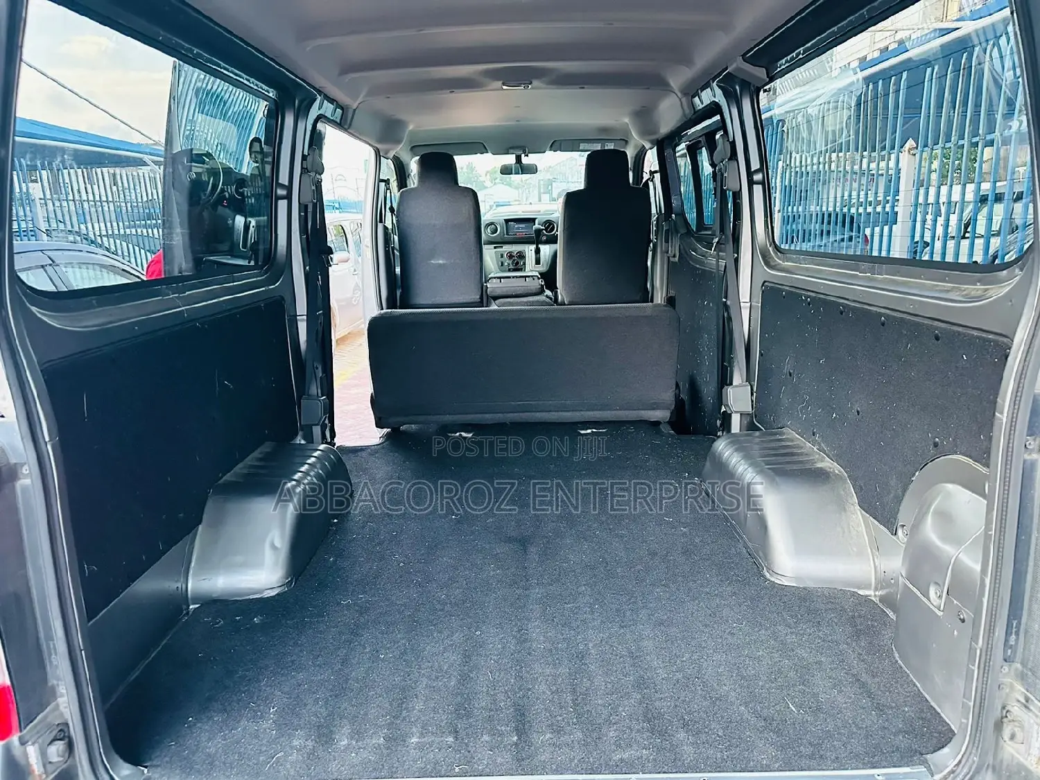 Nissan Caravan (Urvan) 2016 Grey