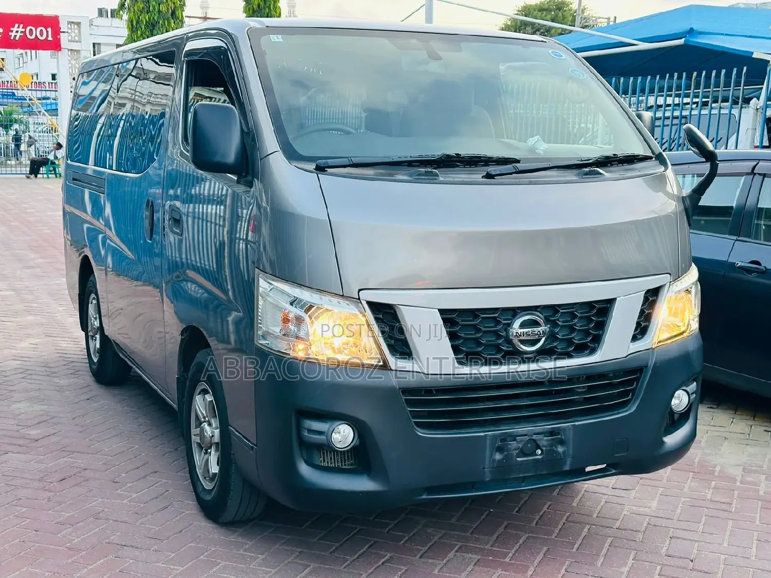 Nissan Caravan (Urvan) 2016 Grey