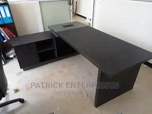 Executive Imported Office Desk 1.8 MTRS