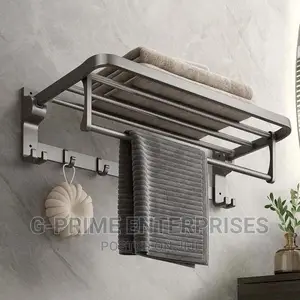 Towel Rack / Bathroom Towel Organizer
