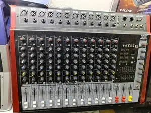 Max Powered Mixer 12 Chanl √√