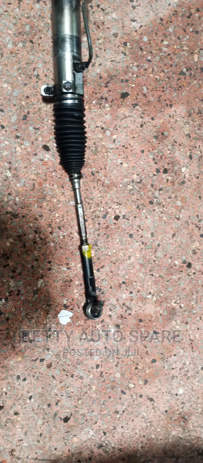 Toyota Hiace 7 L Steering Rack