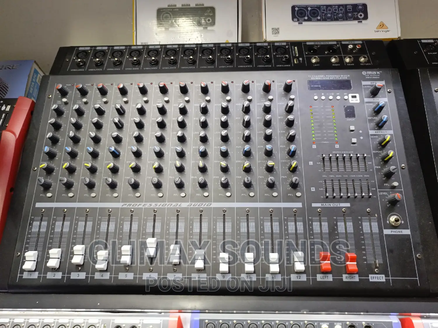 Max Powered 12 CHNL Black  