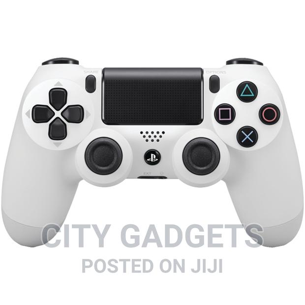 Dualshock 4 - White