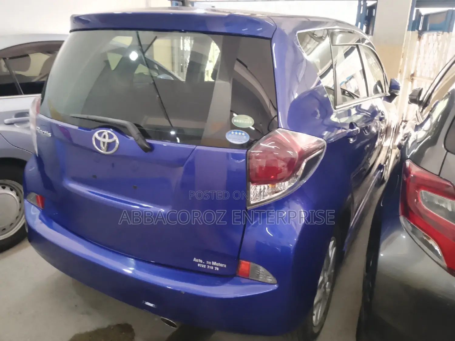 Toyota Ractis 2016 Blue