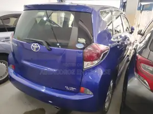 Toyota Ractis 2016 Blue