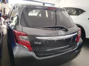 Toyota Vitz 2016 Gray