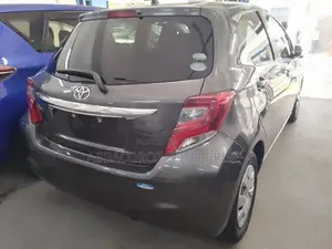 Toyota Vitz 2016 Gray