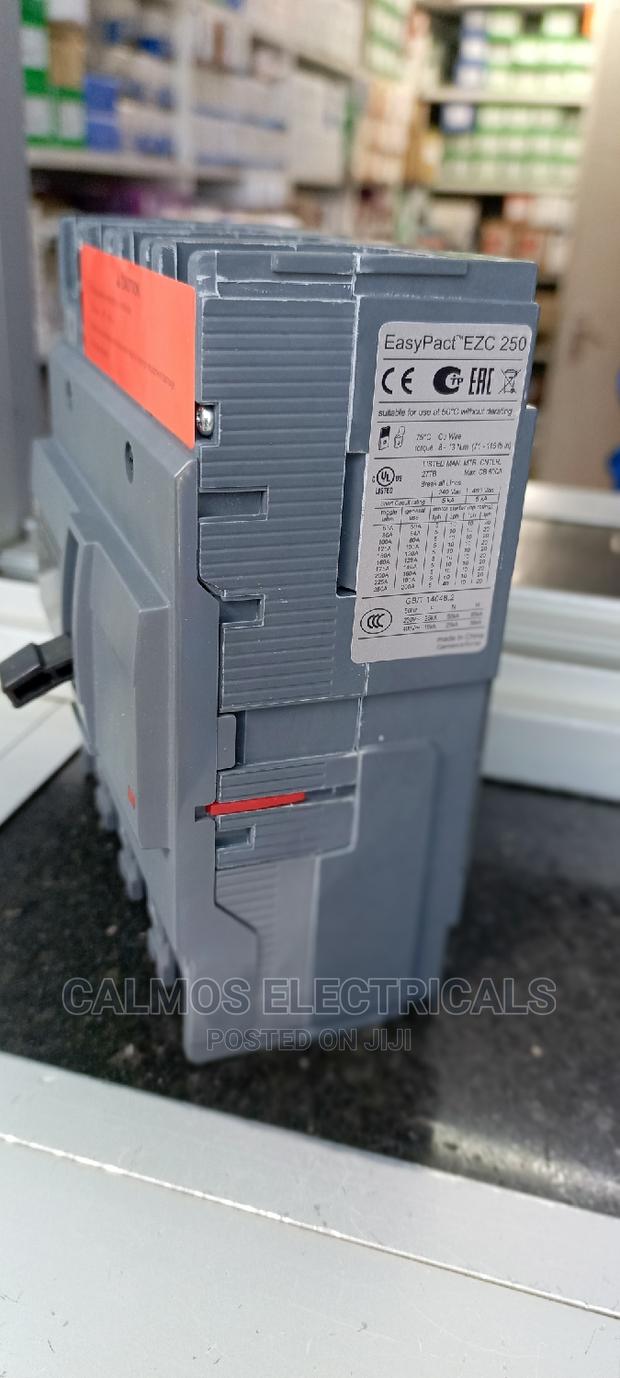 McCb 250A 4pole - thumbnail 2