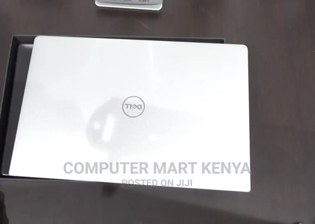New Laptop Dell XPS 13 9370 8GB Intel Core i5 SSD 256GB