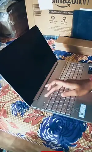 New Laptop HP 15 8GB Intel Core I5 HDD 512GB