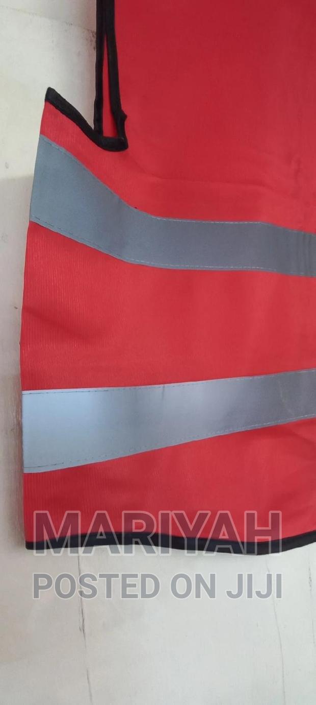 Red Reflective Vest With Zip - thumbnail 3