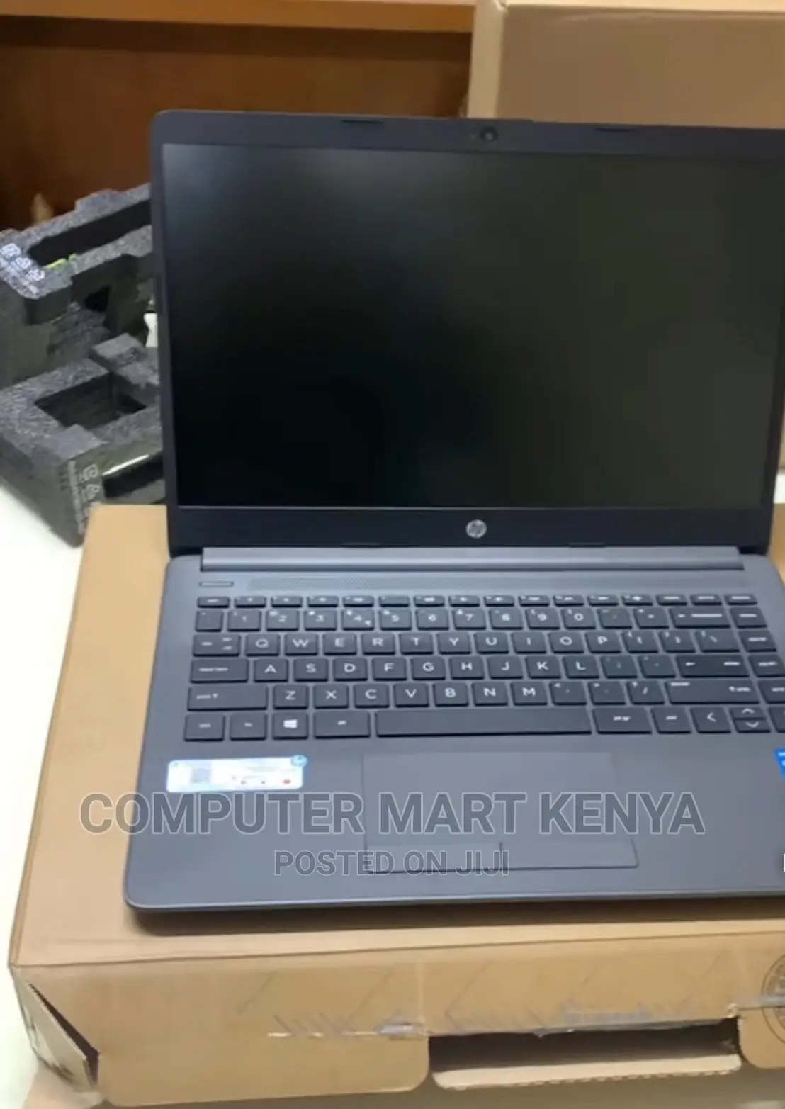 New Laptop HP 240 G8 8GB Intel Core I7 SSD 1T