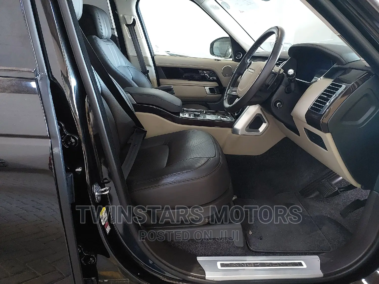 Land Rover Range Rover Vogue 2019 Black