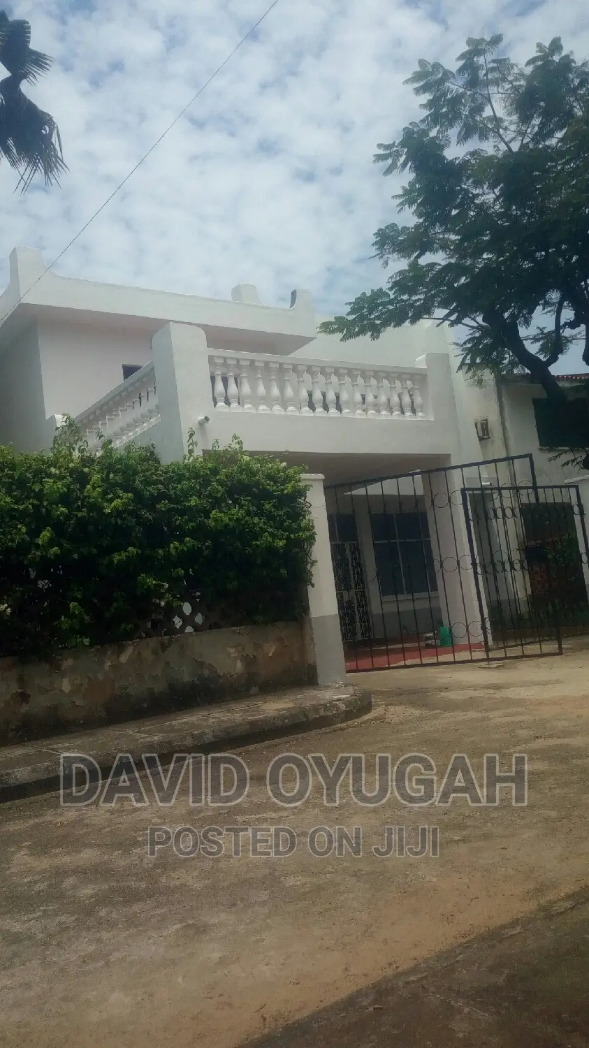 3bdrm Mansion in Harambe Estate, Nyali for rent