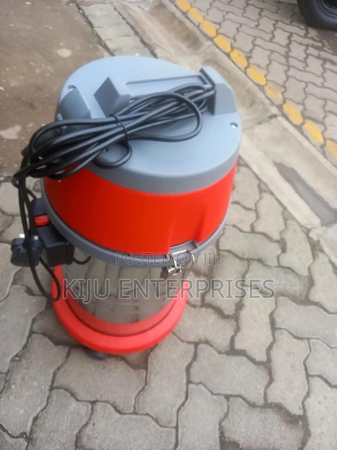 Tlac Vacuum Cleaning Machines, Availls