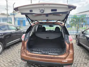 Nissan X-Trail 2016 Gold