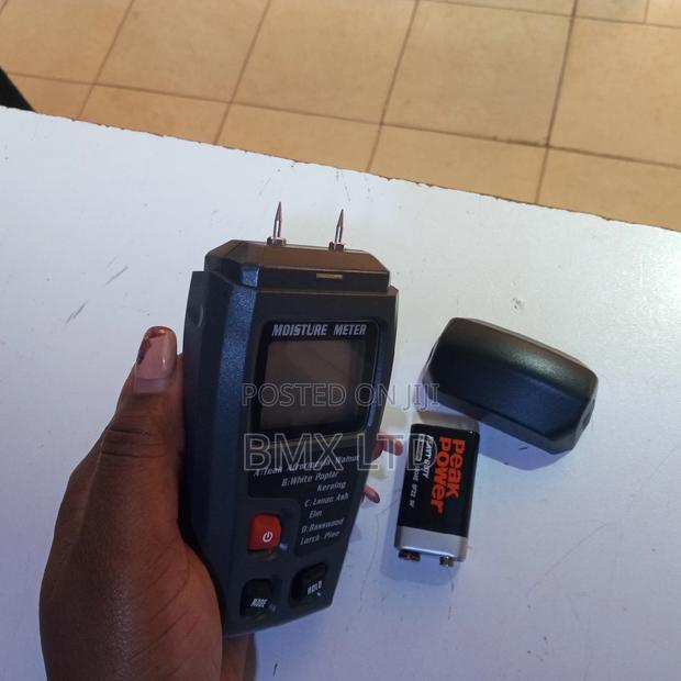 Woof Moisture Detector