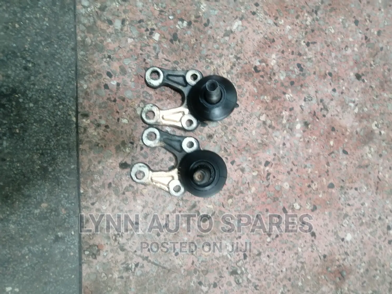 Toyota Hiace Shark 3l Lower Ball Joints