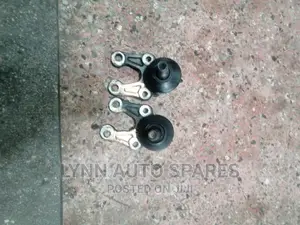 Toyota Hiace Shark 3l Lower Ball Joints