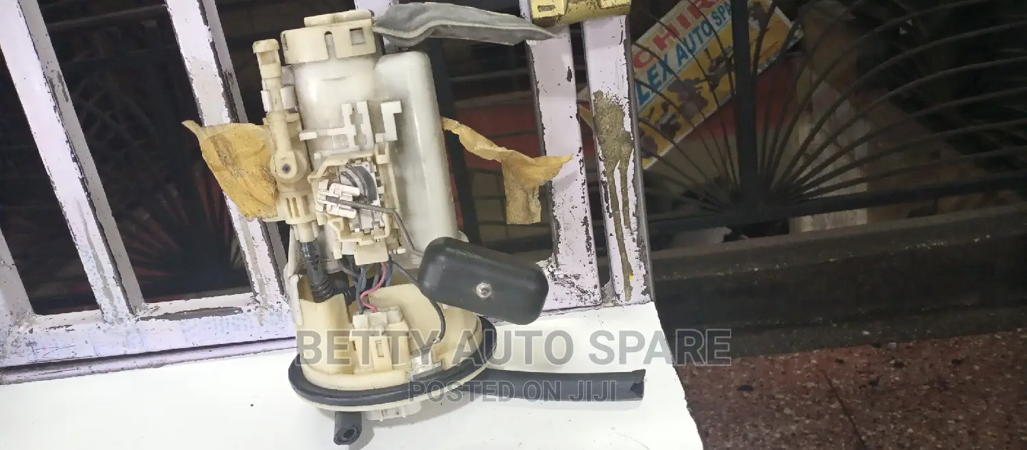 Toyota RAV4 Fuel Gauge