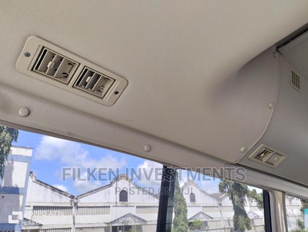 Mitsubishi Fuso Rosa 2016 Beige - thumbnail 5