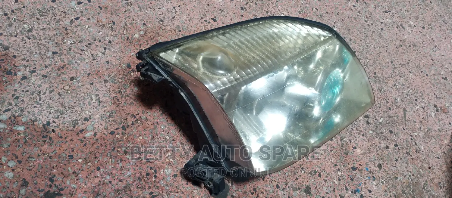 Nissan X Trail Headlight