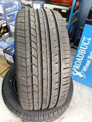 275/40r20 Blackhawk Tyre