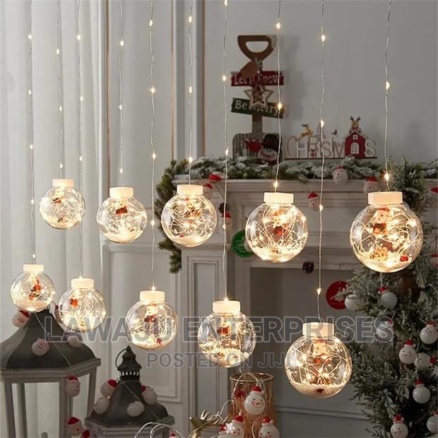 10pcs Christmas Ball LED Curtain Light String - main view