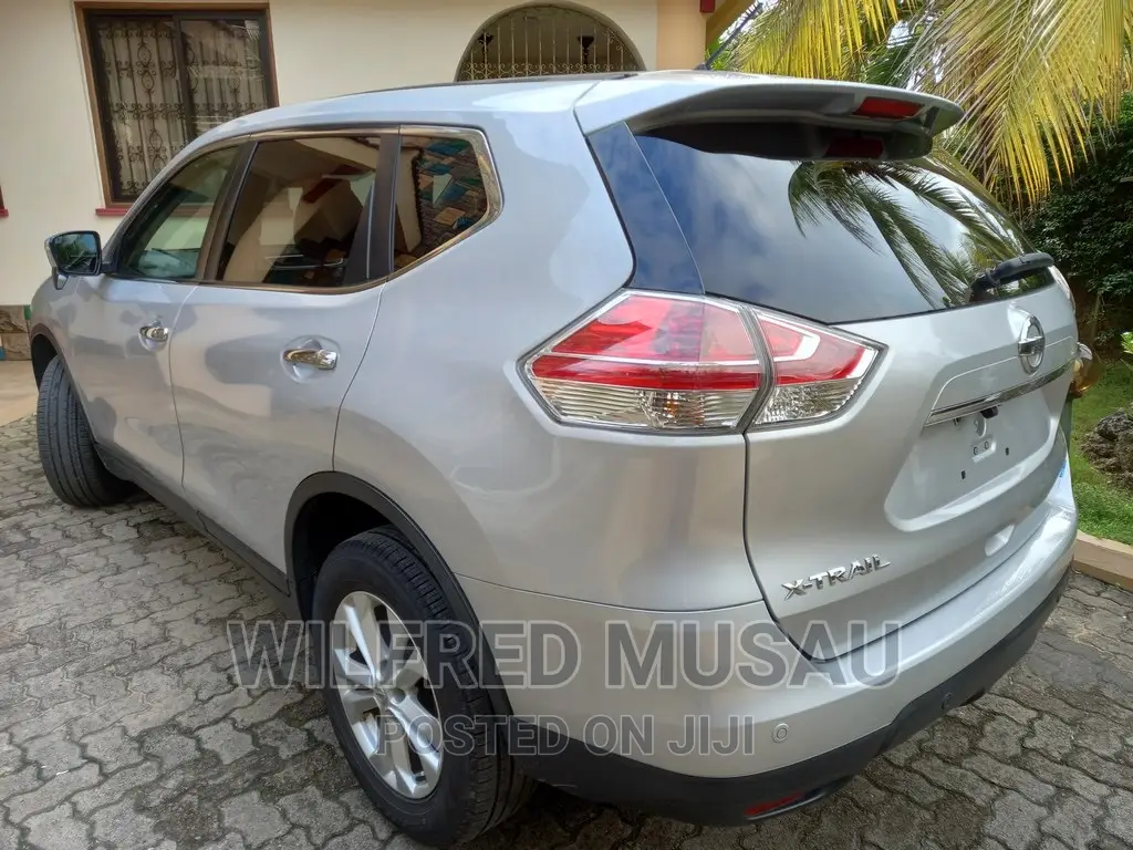 Nissan X-Trail 2.0 Petrol AWD 2016 Silver
