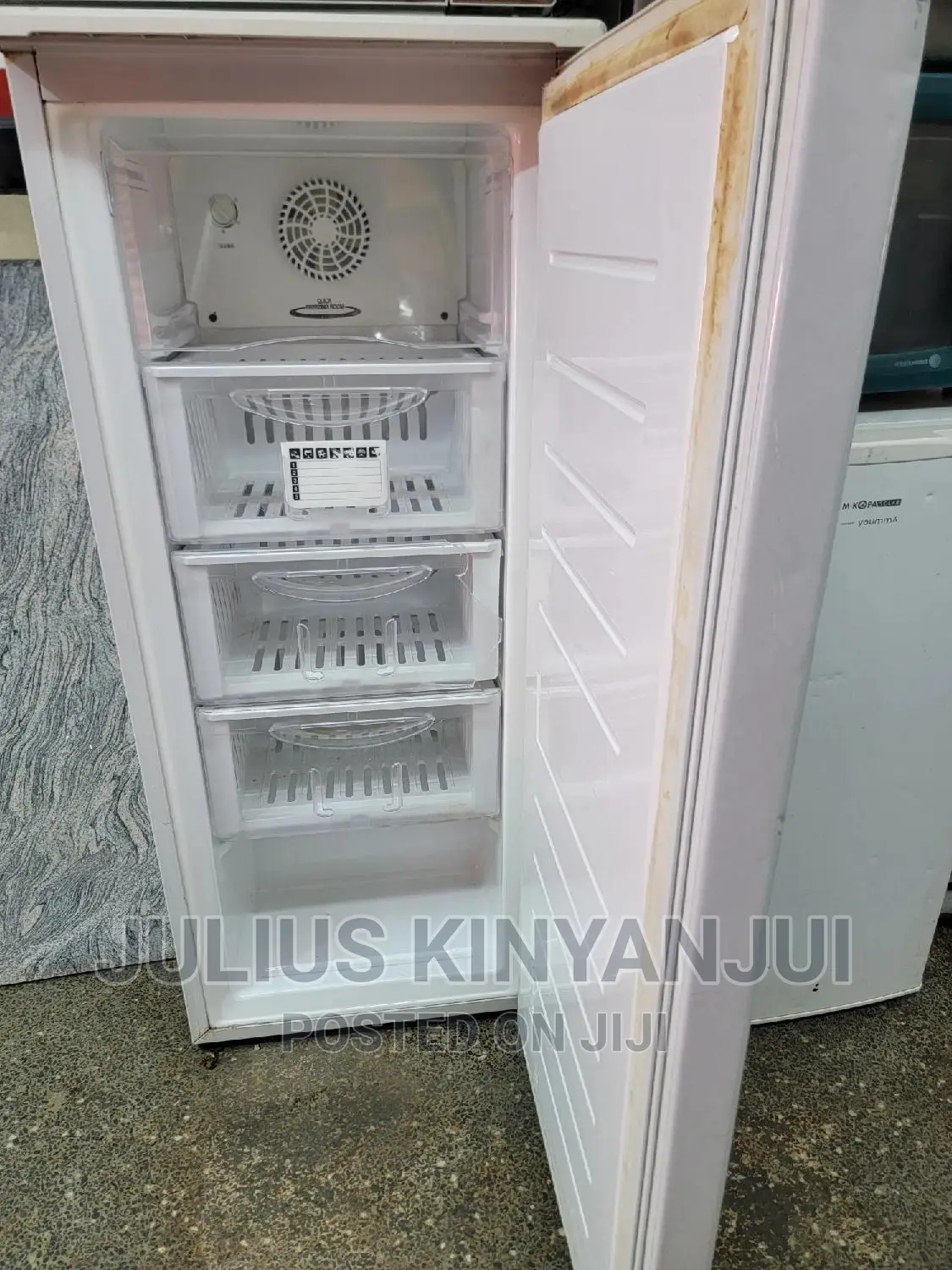 Upright Freezer 150l