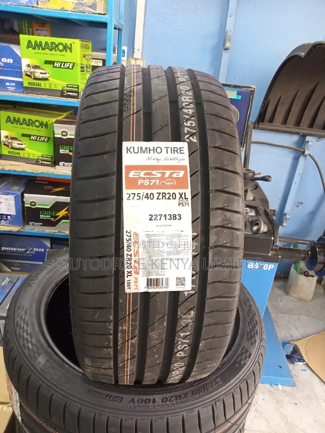 275/40r20 Kumho Tire