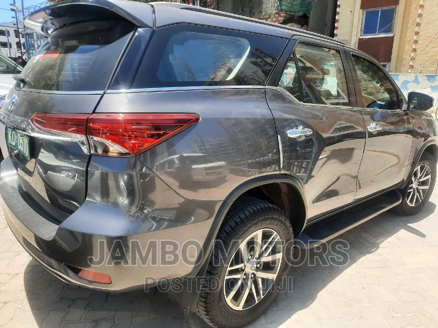 Toyota Fortuner 2.8 D AWD 2016 Silver