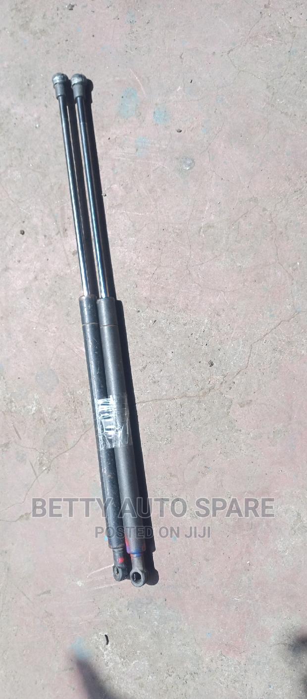 Toyota Filder Boot Shocks