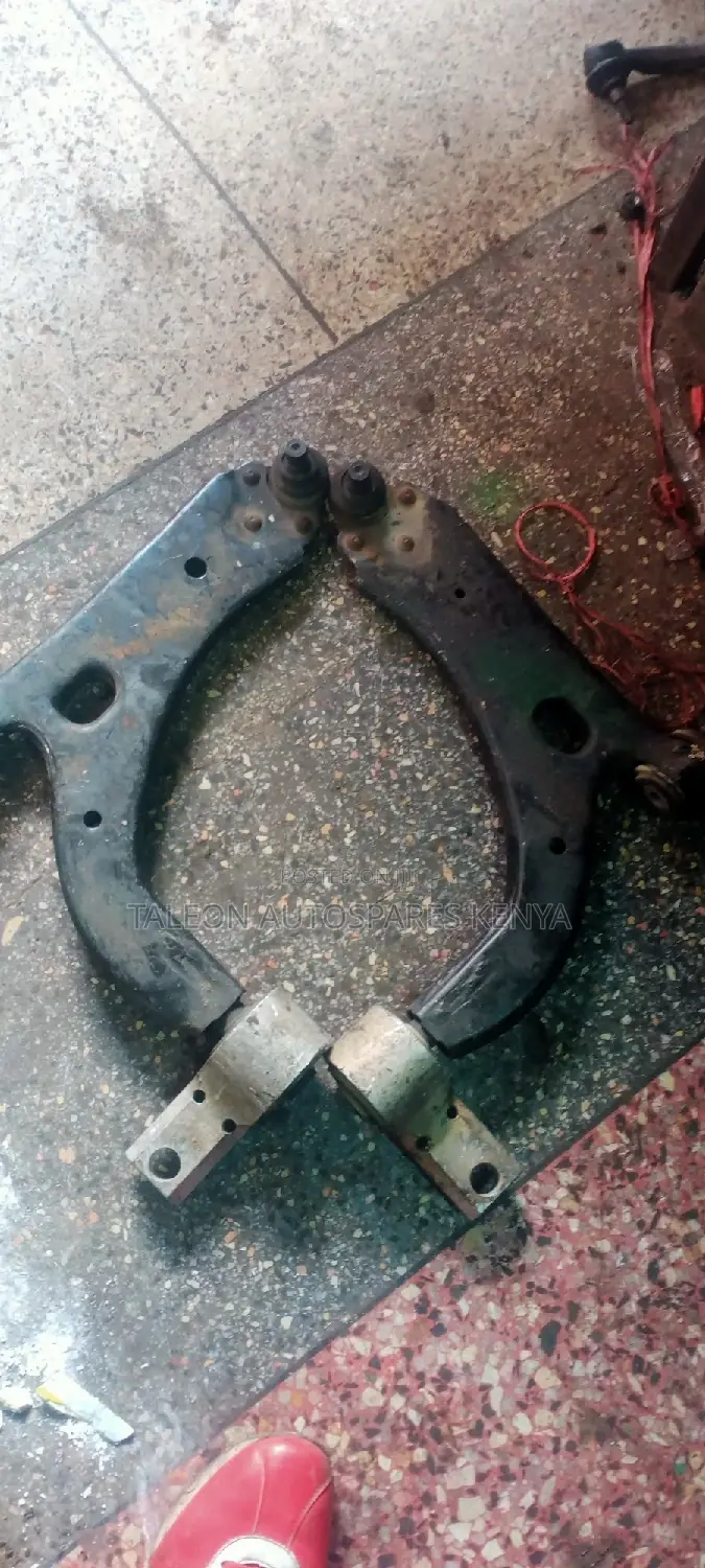 Mazda Demio 2005 Arms