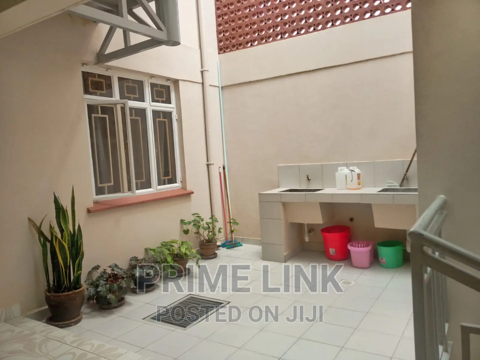 Golf View Ladies Hostel